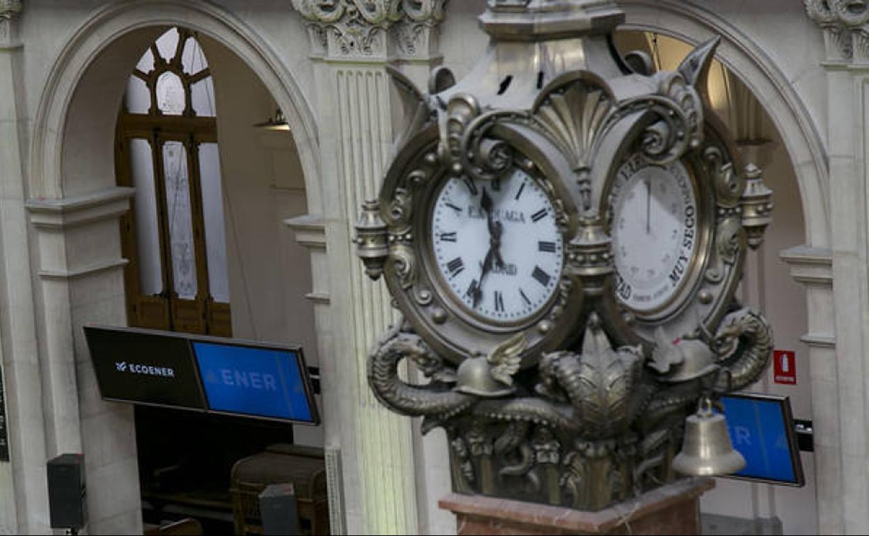 Interior de la Bolsa de Madrid. 