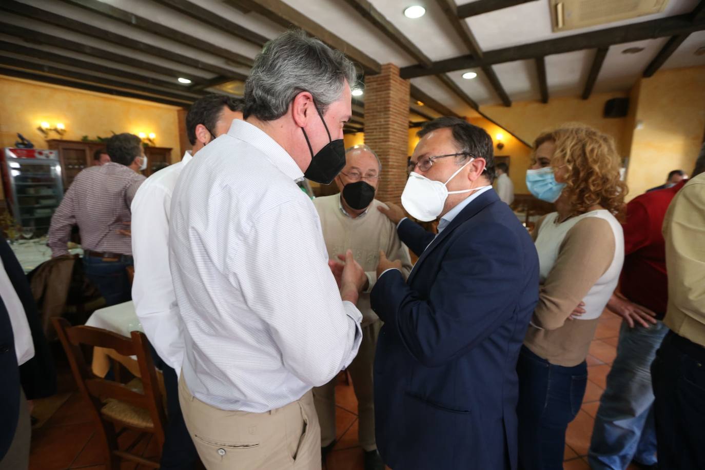 El acto se organizó en un restaurante ubicado en pleno centro de La Viñuela