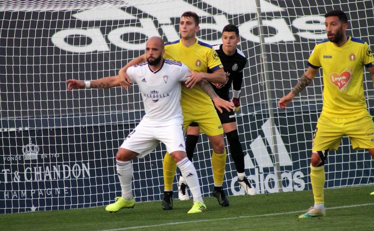 Edu Ramos contra el Lorca en el Antonio Lorenzo.