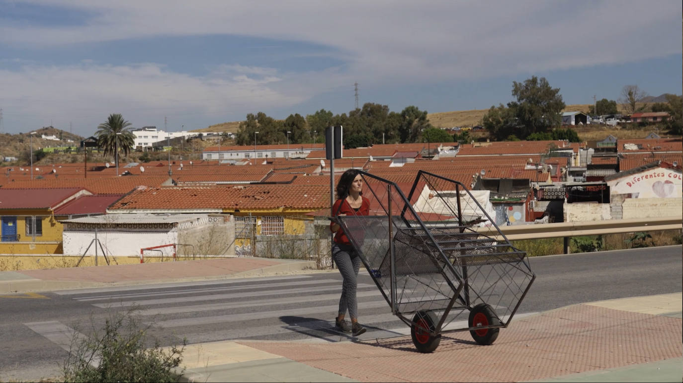 Fotos: Dos proyectos artísticos se fijan en la barriada malagueña de Los Asperones