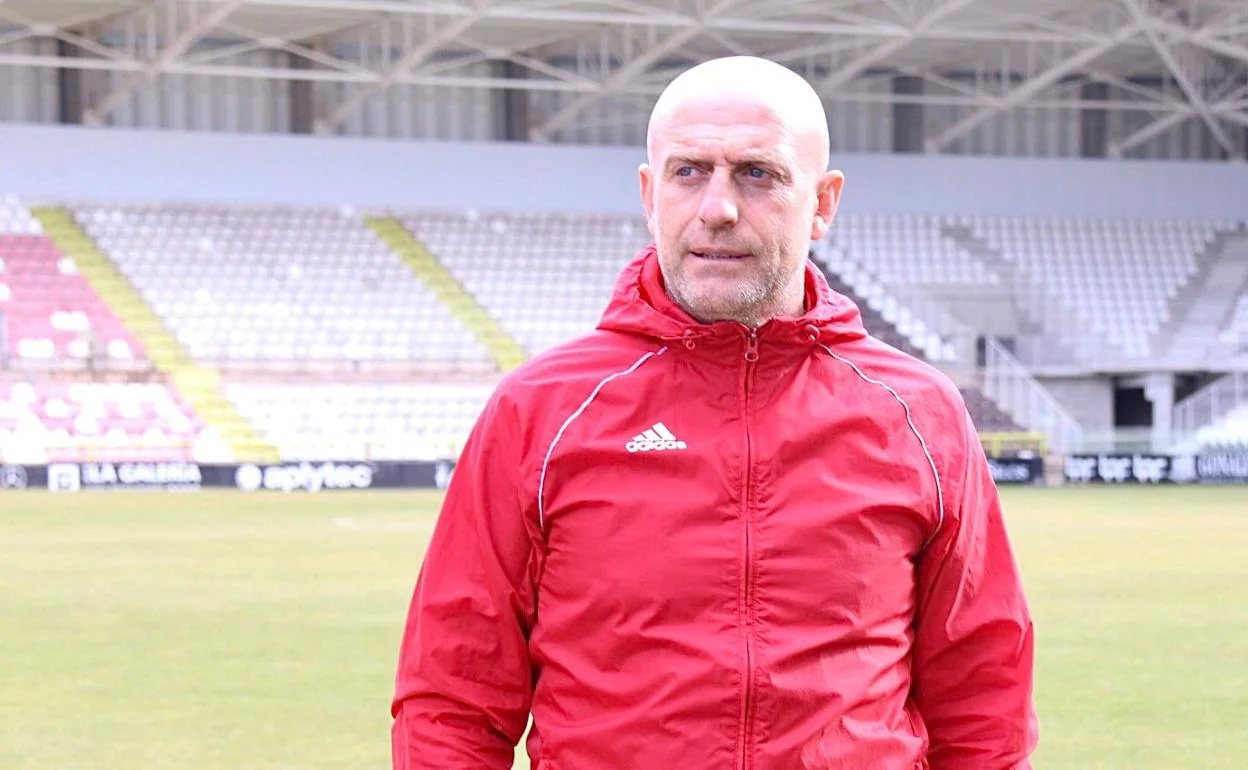 Julian Calero, entrenador del Burgos. 