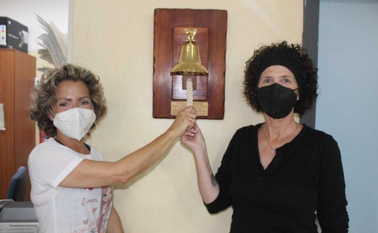 La campana instalada en el Hospital de la Axarquía. 