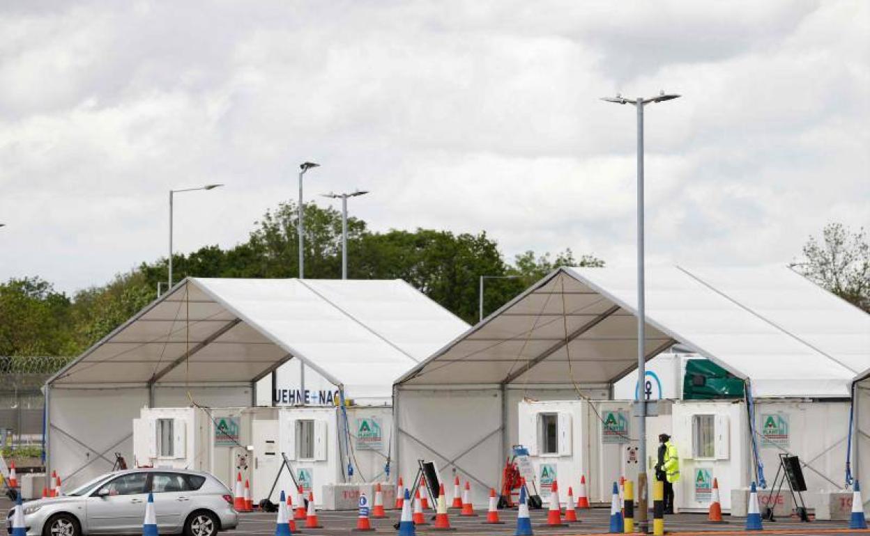 Centro instalado en el aeropuerto de Heathrow, en Londres, donde se estudia la variante india del coronavirus. 