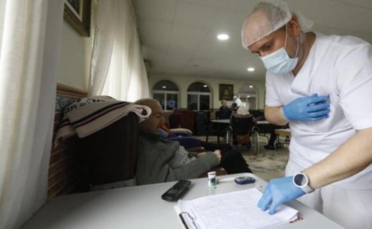 En total, en las residencias andaluzas se contabilizan 22 usuarios positivos. 