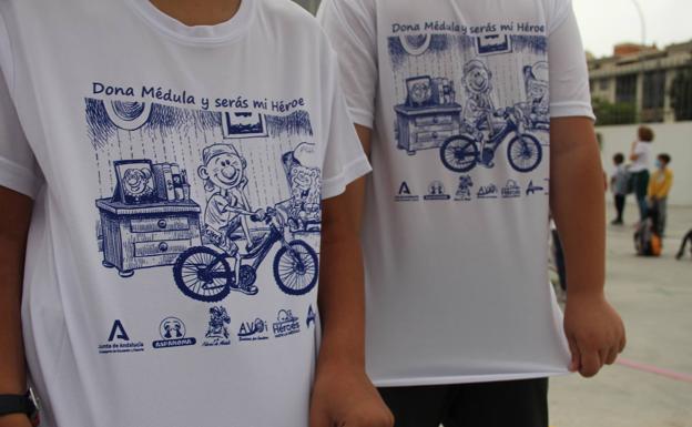 Imagen de las camisetas solidarias que han llevado los escolares de los centros que han participado en la campaña