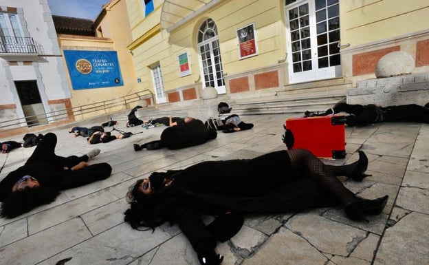 El simbólico funeral de la cultura en Málaga convocado durante la pandemia