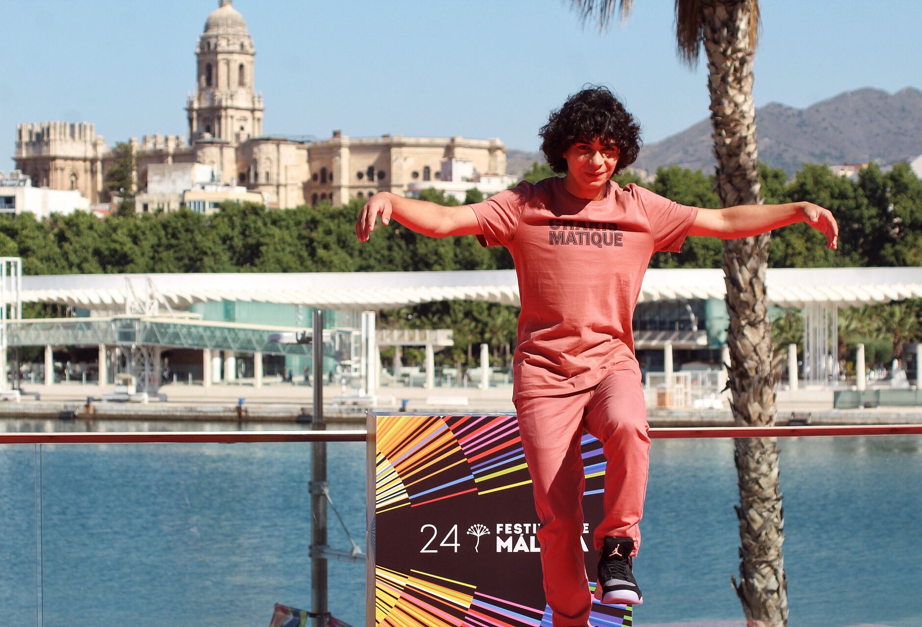 Photocall con el director y los protagonistas de la película 'lives is life'.