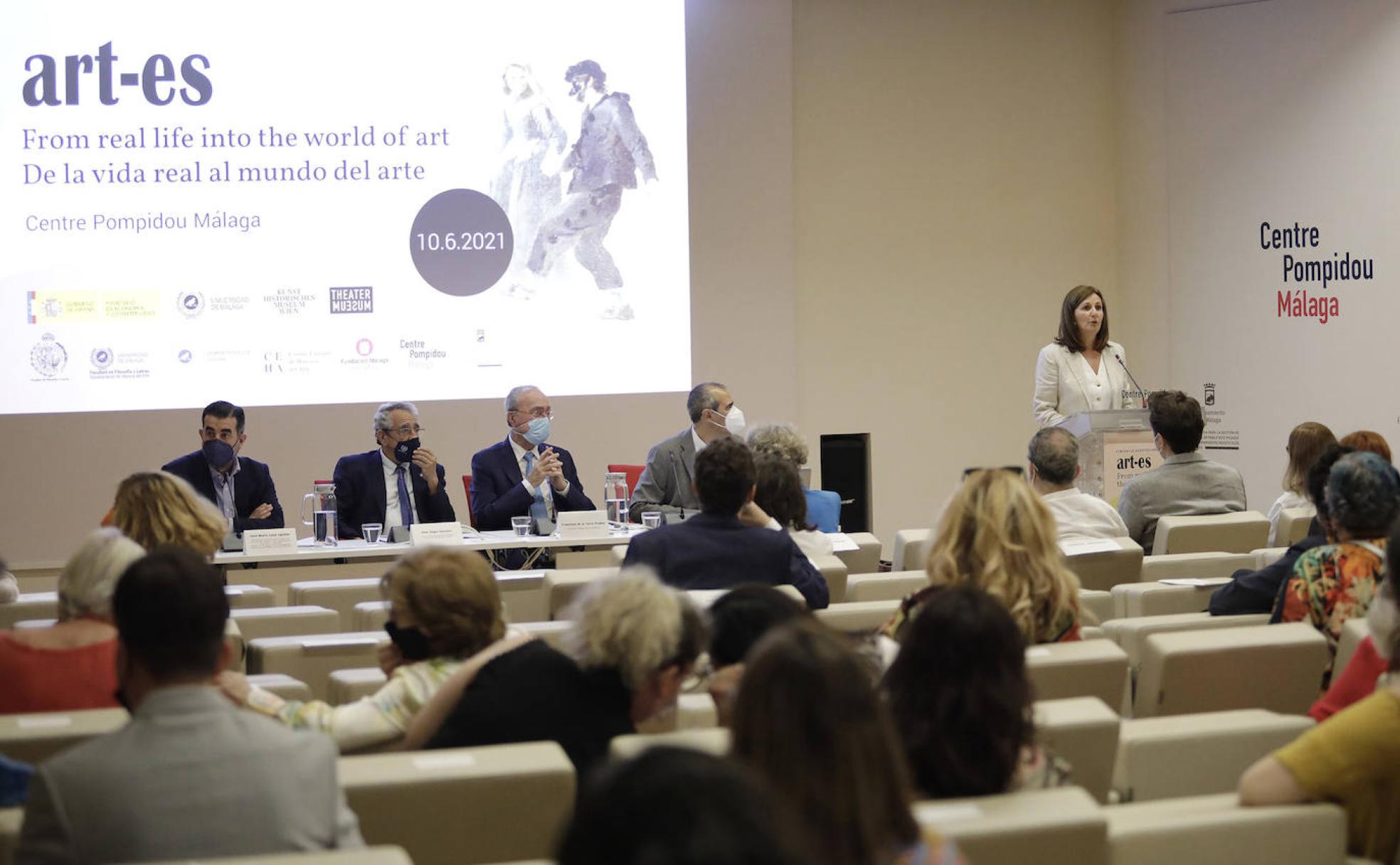 La profesora de la UMA Carmen González-Román presenta la exposición virtual y el simposio internacional en el Pompidou. 