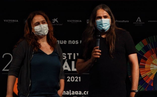 Tània Balló y Manuel Jiménez presentan 'Las Sinsombrero 3', sobre las mujeres poetas exiliadas tras la Guerra Civil en España. 