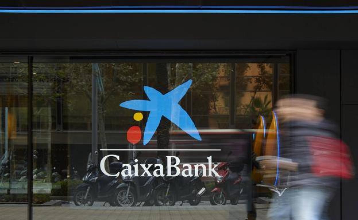 Caixabank y Bankia alertan a sus clientes sobre una nueva estafa aprovechando su fusión