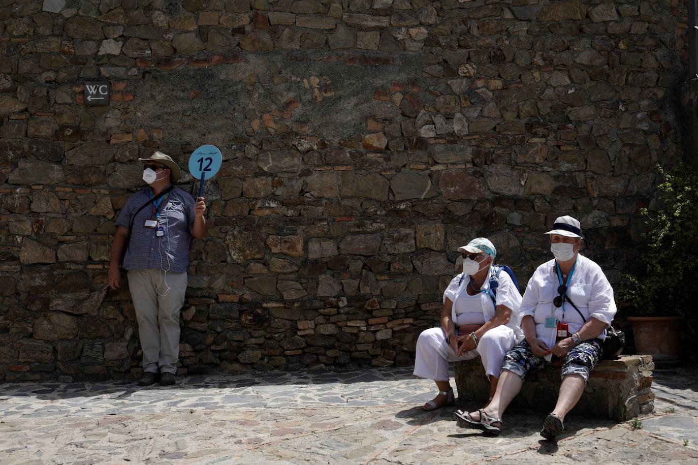 Cruceristas, en una visita guiada por el centro de Málaga 