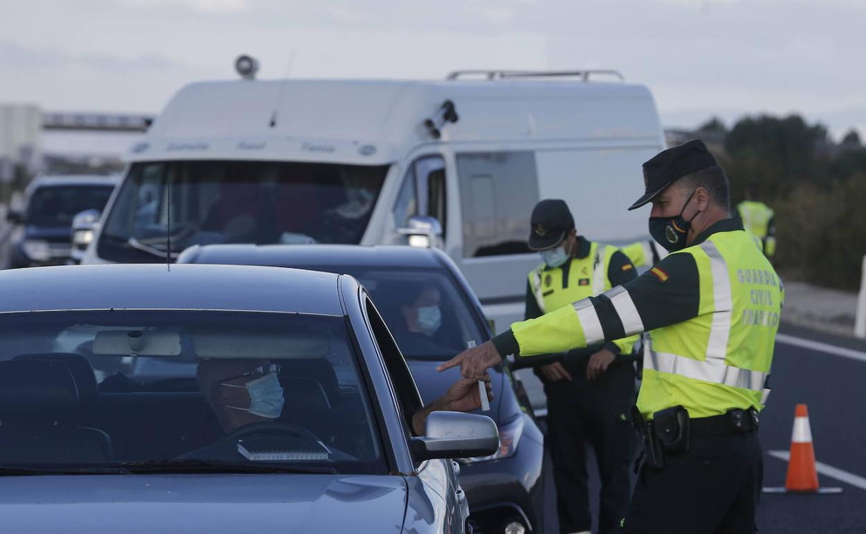 Coronavirus Andalucía: La Junta propone el cierre de dos municipios andaluces por su elevada tasa de contagios