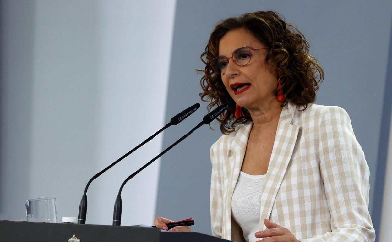 La ministra portavoz, María Jesús Montero, este jueves