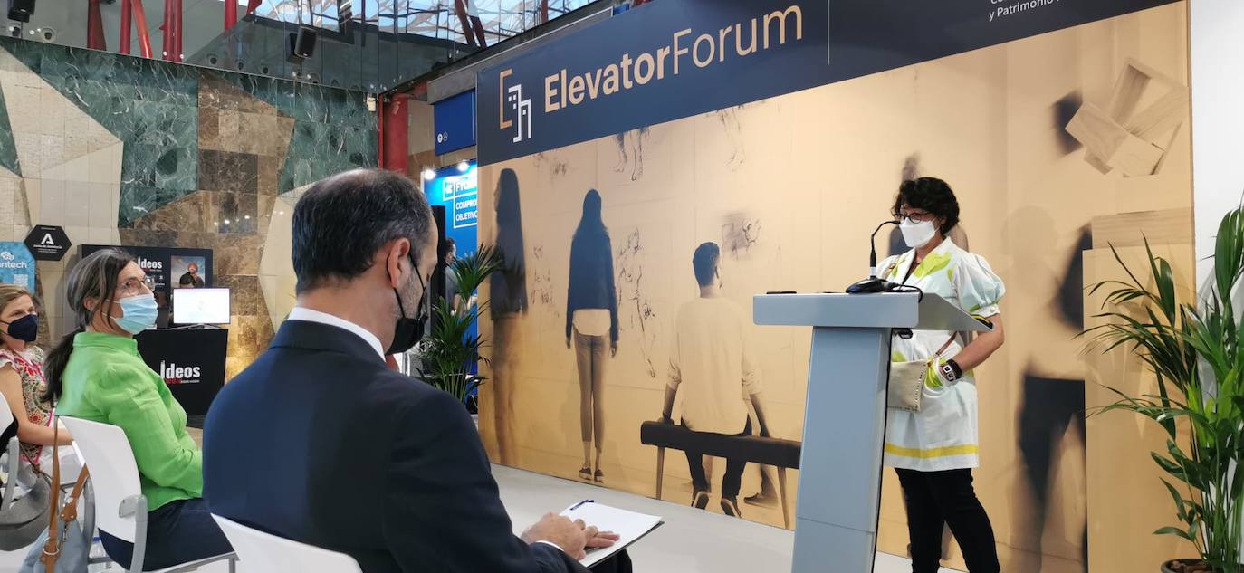 El foro internacional reúne este lunes y martes en el Palacio de Ferias de la capital a un millar de profesionales del sector cultural para debatir sobre cuestiones como los retos que plantea la digitalización de las instituciones artísticas o las nuevas relaciones que estas entidades empiezan a desarrollar con sus audiencias y sus entornos urbanos.
