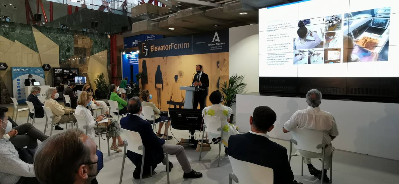 El foro internacional reúne este lunes y martes en el Palacio de Ferias de la capital a un millar de profesionales del sector cultural para debatir sobre cuestiones como los retos que plantea la digitalización de las instituciones artísticas o las nuevas relaciones que estas entidades empiezan a desarrollar con sus audiencias y sus entornos urbanos.
