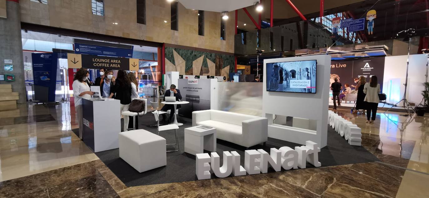 El foro internacional reúne este lunes y martes en el Palacio de Ferias de la capital a un millar de profesionales del sector cultural para debatir sobre cuestiones como los retos que plantea la digitalización de las instituciones artísticas o las nuevas relaciones que estas entidades empiezan a desarrollar con sus audiencias y sus entornos urbanos.