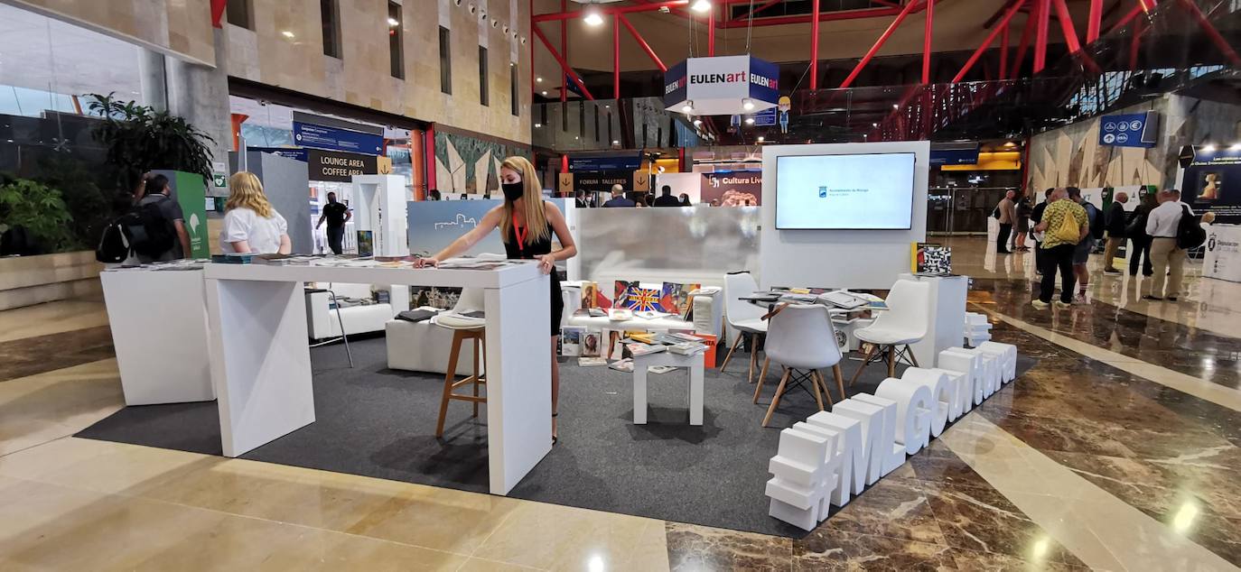 El foro internacional reúne este lunes y martes en el Palacio de Ferias de la capital a un millar de profesionales del sector cultural para debatir sobre cuestiones como los retos que plantea la digitalización de las instituciones artísticas o las nuevas relaciones que estas entidades empiezan a desarrollar con sus audiencias y sus entornos urbanos.