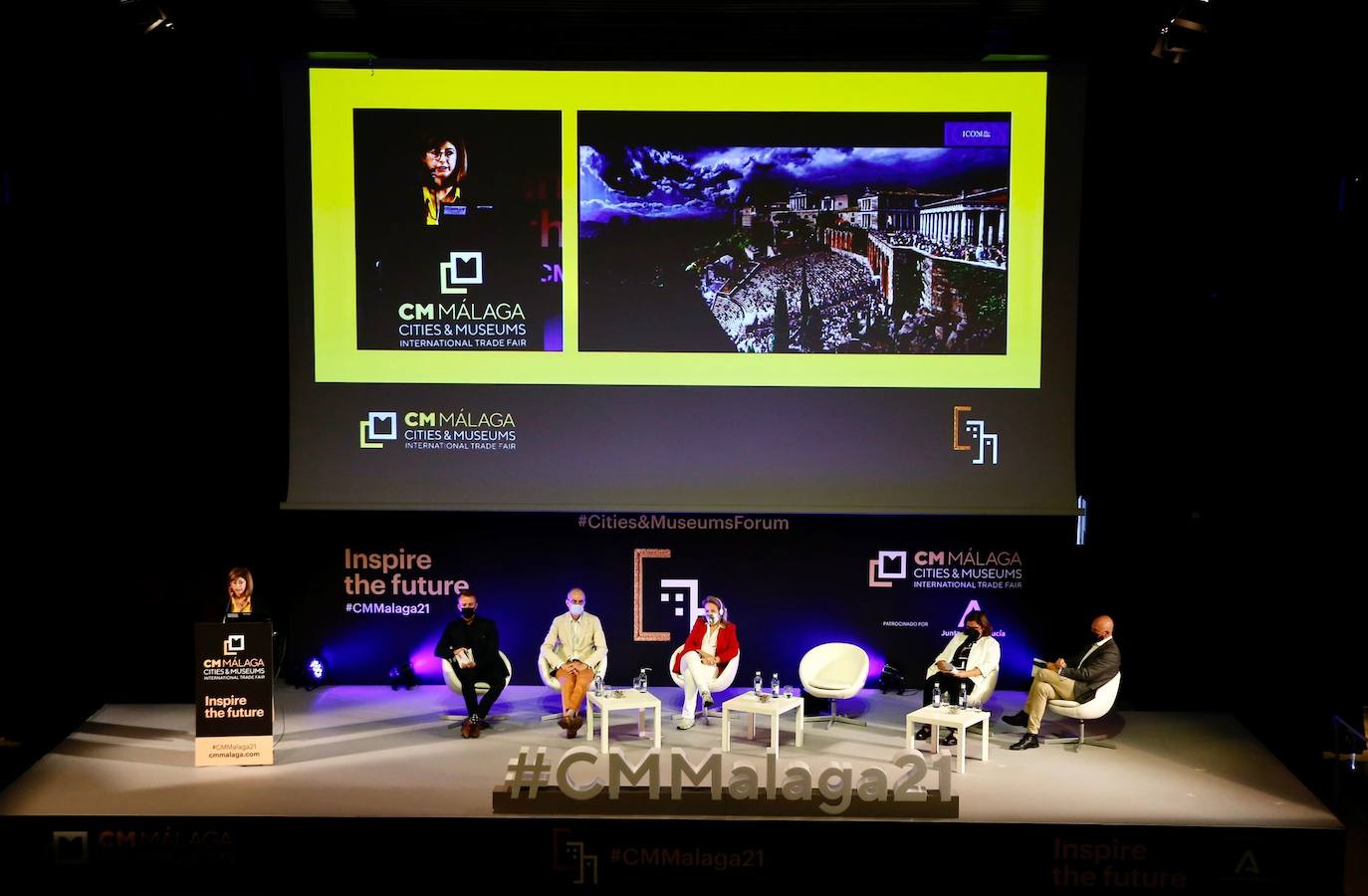 El foro internacional reúne este lunes y martes en el Palacio de Ferias de la capital a un millar de profesionales del sector cultural para debatir sobre cuestiones como los retos que plantea la digitalización de las instituciones artísticas o las nuevas relaciones que estas entidades empiezan a desarrollar con sus audiencias y sus entornos urbanos.
