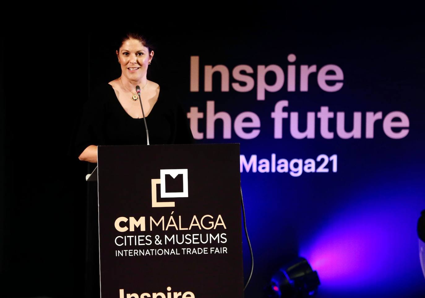 El foro internacional reúne este lunes y martes en el Palacio de Ferias de la capital a un millar de profesionales del sector cultural para debatir sobre cuestiones como los retos que plantea la digitalización de las instituciones artísticas o las nuevas relaciones que estas entidades empiezan a desarrollar con sus audiencias y sus entornos urbanos.