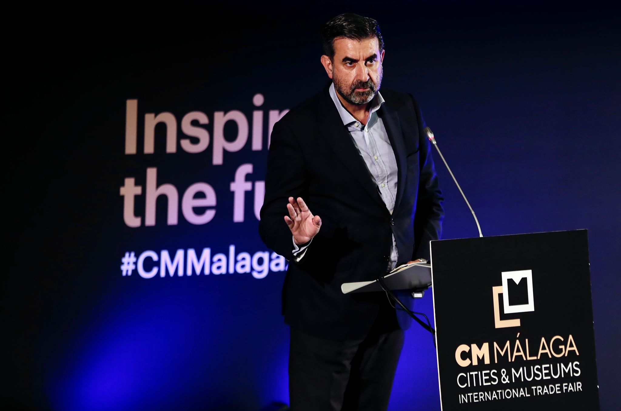 El foro internacional reúne este lunes y martes en el Palacio de Ferias de la capital a un millar de profesionales del sector cultural para debatir sobre cuestiones como los retos que plantea la digitalización de las instituciones artísticas o las nuevas relaciones que estas entidades empiezan a desarrollar con sus audiencias y sus entornos urbanos.