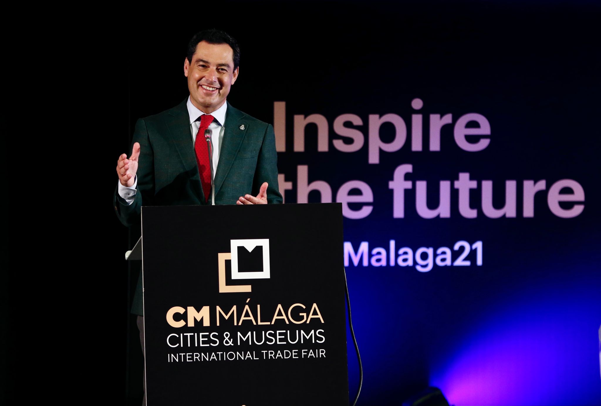 El presidente de la Junta de Andalucía, Junama Moreno, en la inauguración del Foro CM Málaga Cities & Museums
