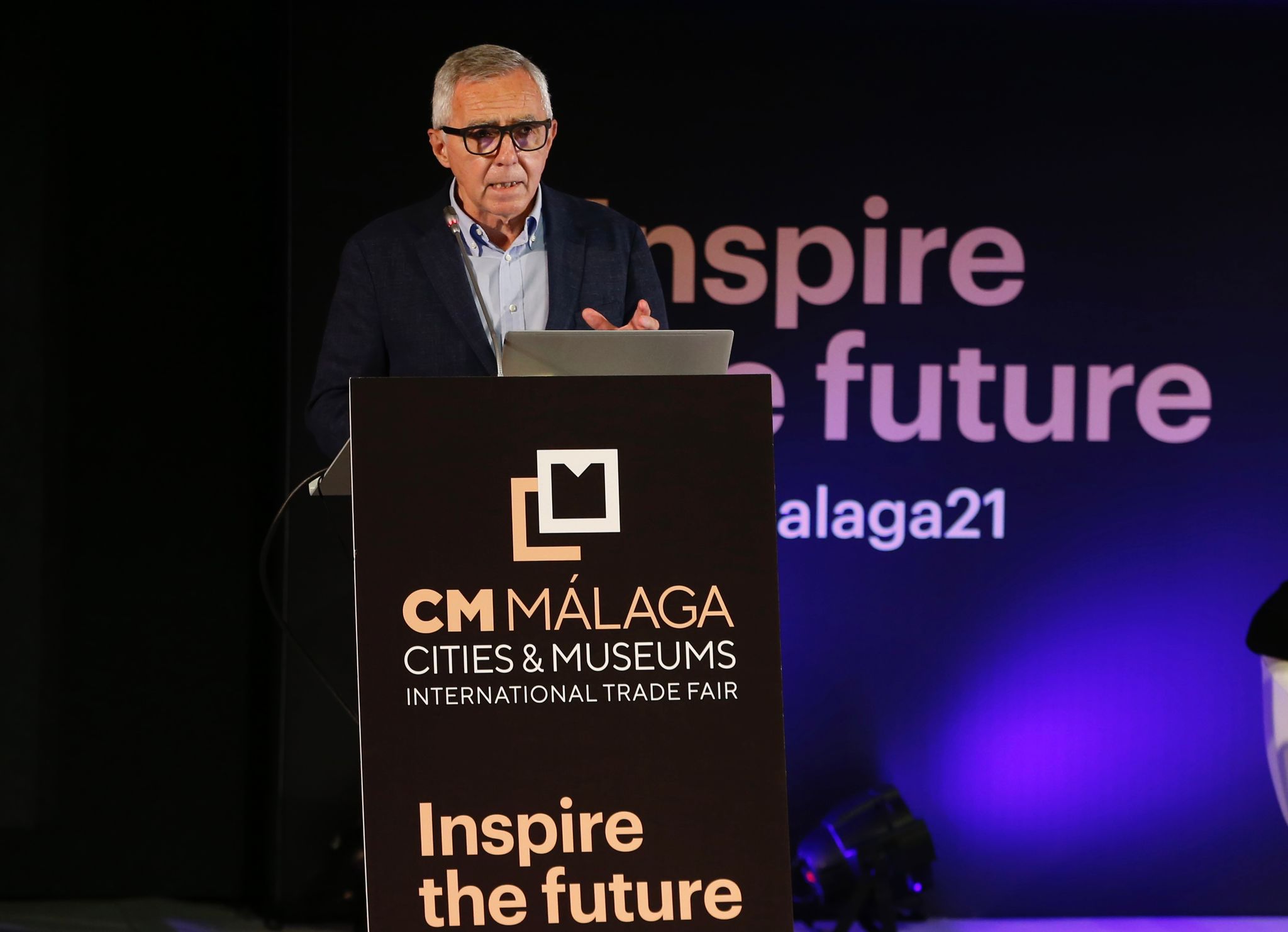 El foro internacional reúne este lunes y martes en el Palacio de Ferias de la capital a un millar de profesionales del sector cultural para debatir sobre cuestiones como los retos que plantea la digitalización de las instituciones artísticas o las nuevas relaciones que estas entidades empiezan a desarrollar con sus audiencias y sus entornos urbanos.