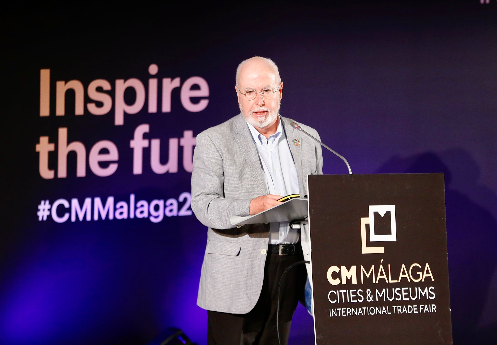 El foro internacional reúne este lunes y martes en el Palacio de Ferias de la capital a un millar de profesionales del sector cultural para debatir sobre cuestiones como los retos que plantea la digitalización de las instituciones artísticas o las nuevas relaciones que estas entidades empiezan a desarrollar con sus audiencias y sus entornos urbanos.