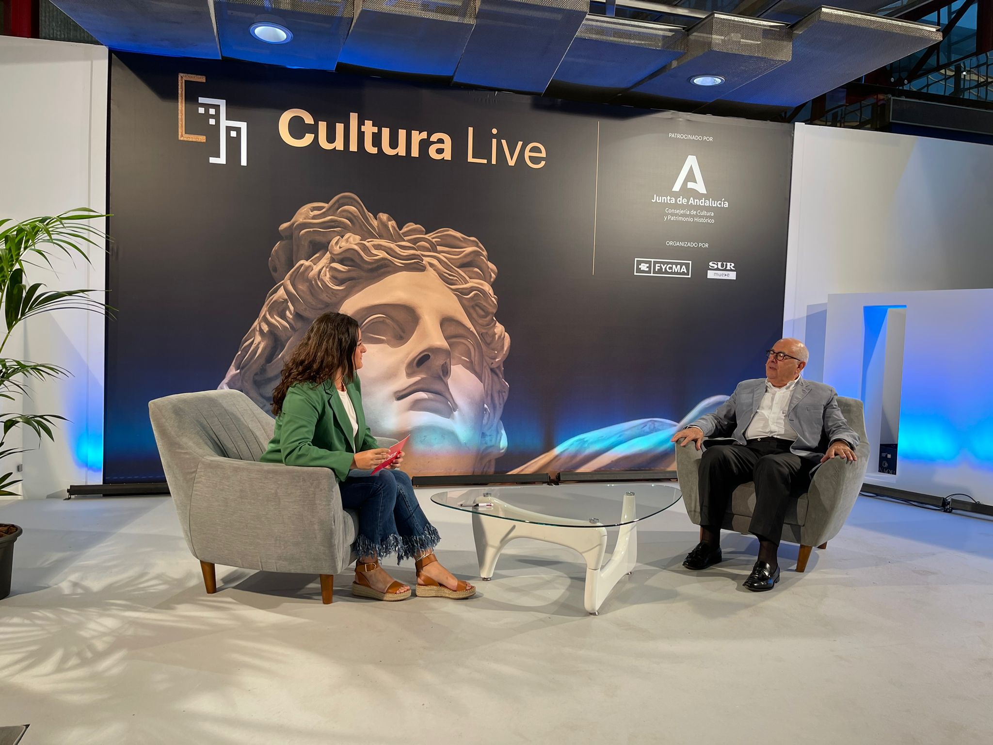El foro internacional reúne este lunes y martes en el Palacio de Ferias de la capital a un millar de profesionales del sector cultural para debatir sobre cuestiones como los retos que plantea la digitalización de las instituciones artísticas o las nuevas relaciones que estas entidades empiezan a desarrollar con sus audiencias y sus entornos urbanos.