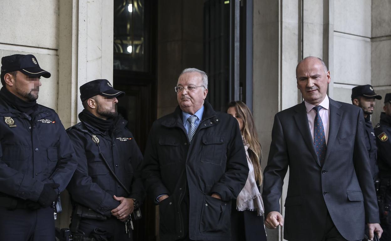 El juez amplía la imputación contra 13 ex cargos de la Junta por ayudas ilícitas en Delphi