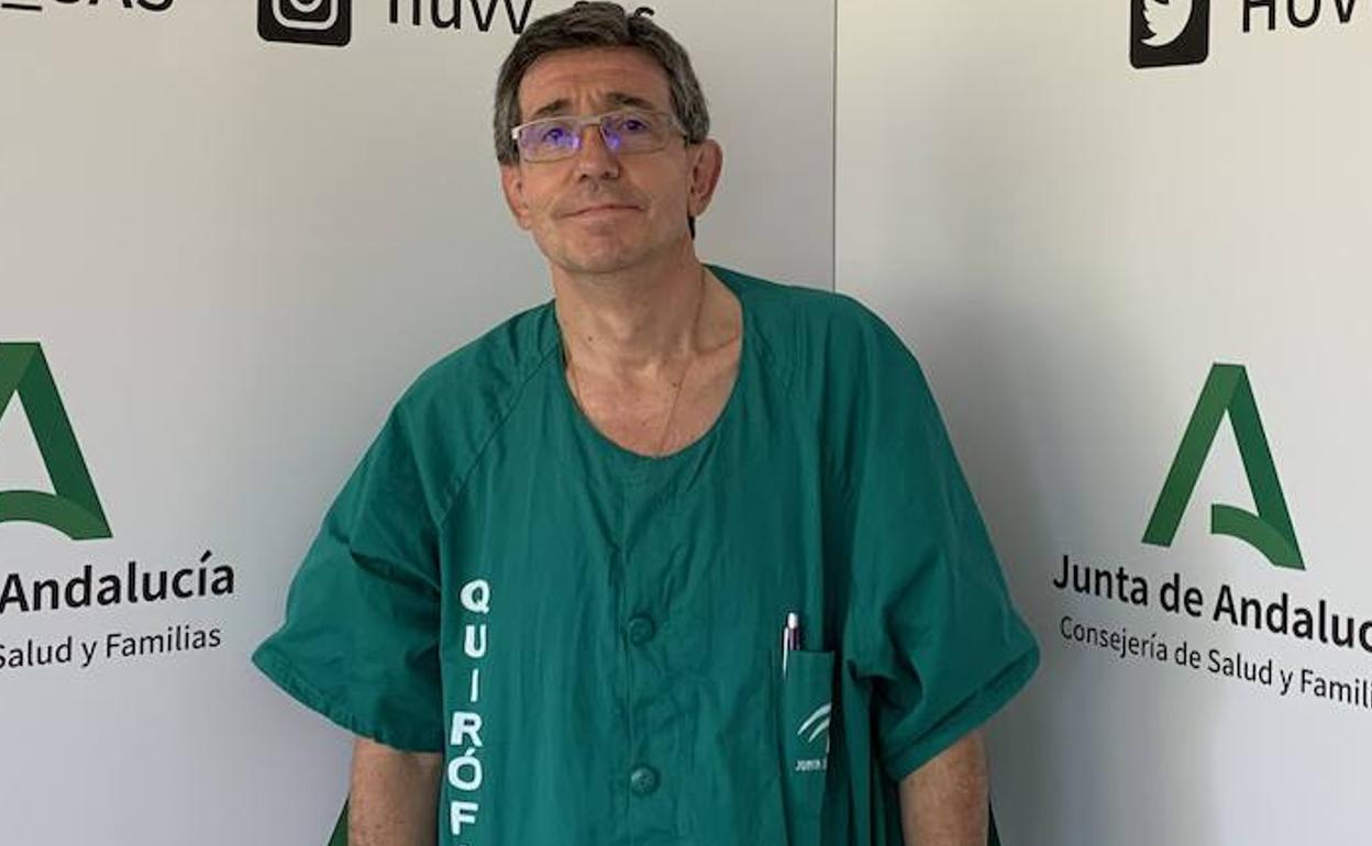 El médico del Clínico José Luis Fernández Serrano, nuevo presidente de la Asociación Andaluza de Cirujanos