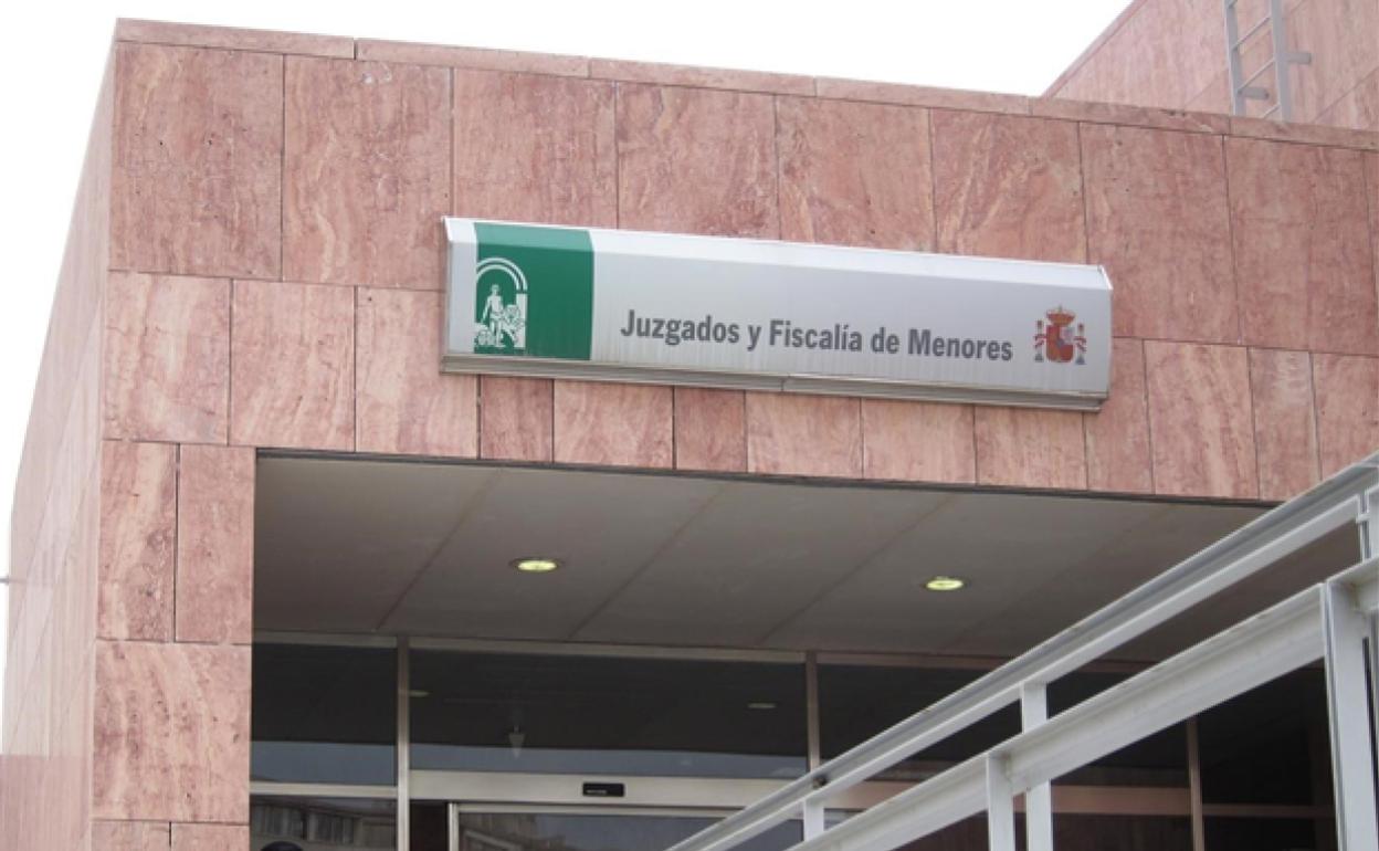 La Fiscalía pide internar tres años al menor en busca y captura por violar a una niña en Marbella