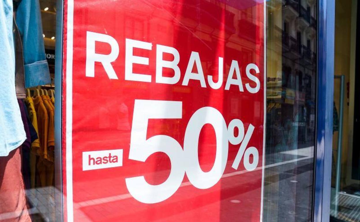 El sector del comercio ya ofrece interesantes rebajas y descuentos. 