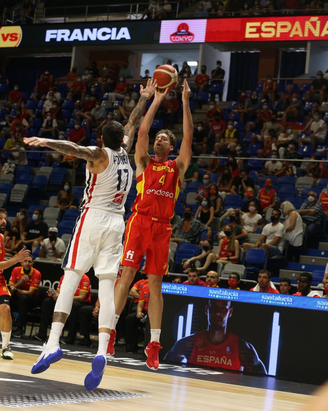 El Martín Carpena se convierte en talismán para una Selección con Pau Gasol como principal atractivo (86-77)