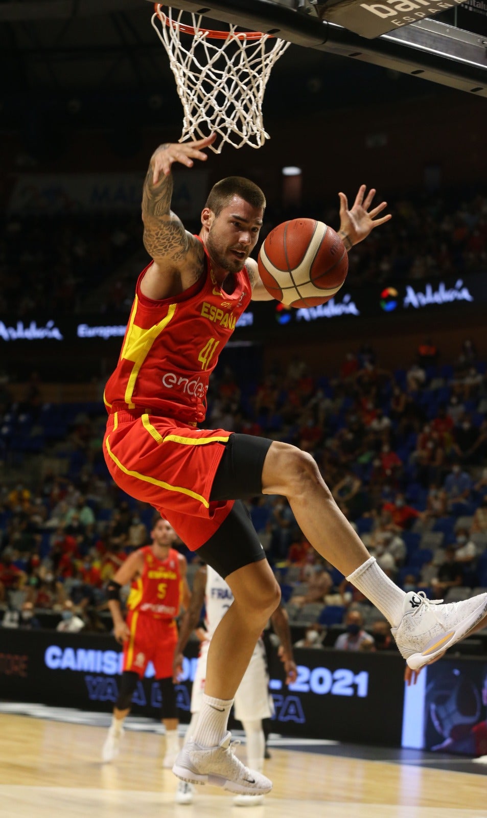 El Martín Carpena se convierte en talismán para una Selección con Pau Gasol como principal atractivo (86-77)