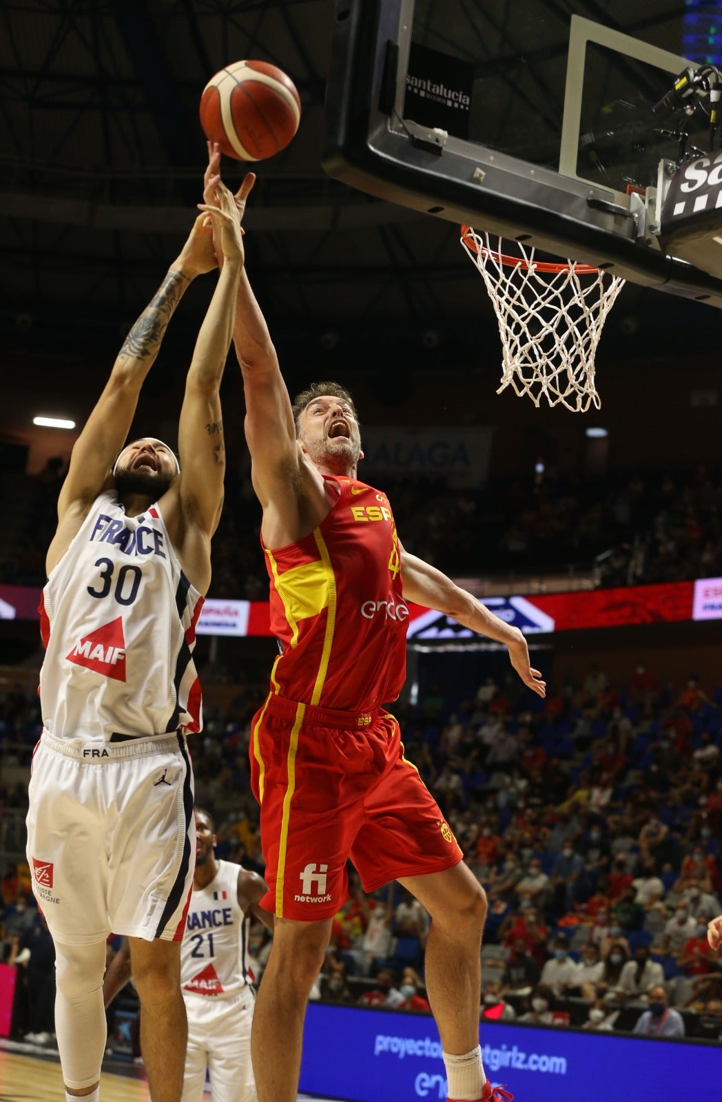 El Martín Carpena se convierte en talismán para una Selección con Pau Gasol como principal atractivo (86-77)