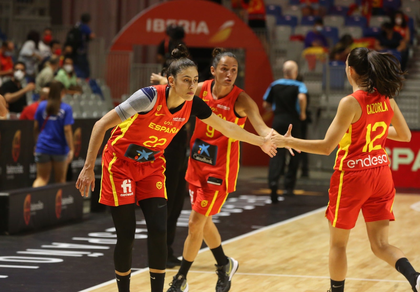 España venció a la subcampeona de Europa con una notable mejoría en la segunda parte