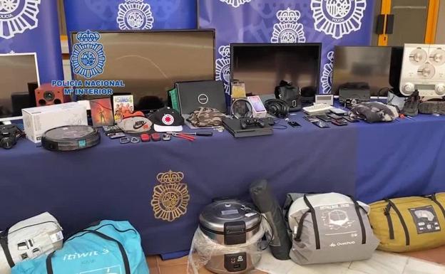 Un joven con 18 años recién cumplidos, supuesto líder de la banda que asaltó 28 pisos en Málaga