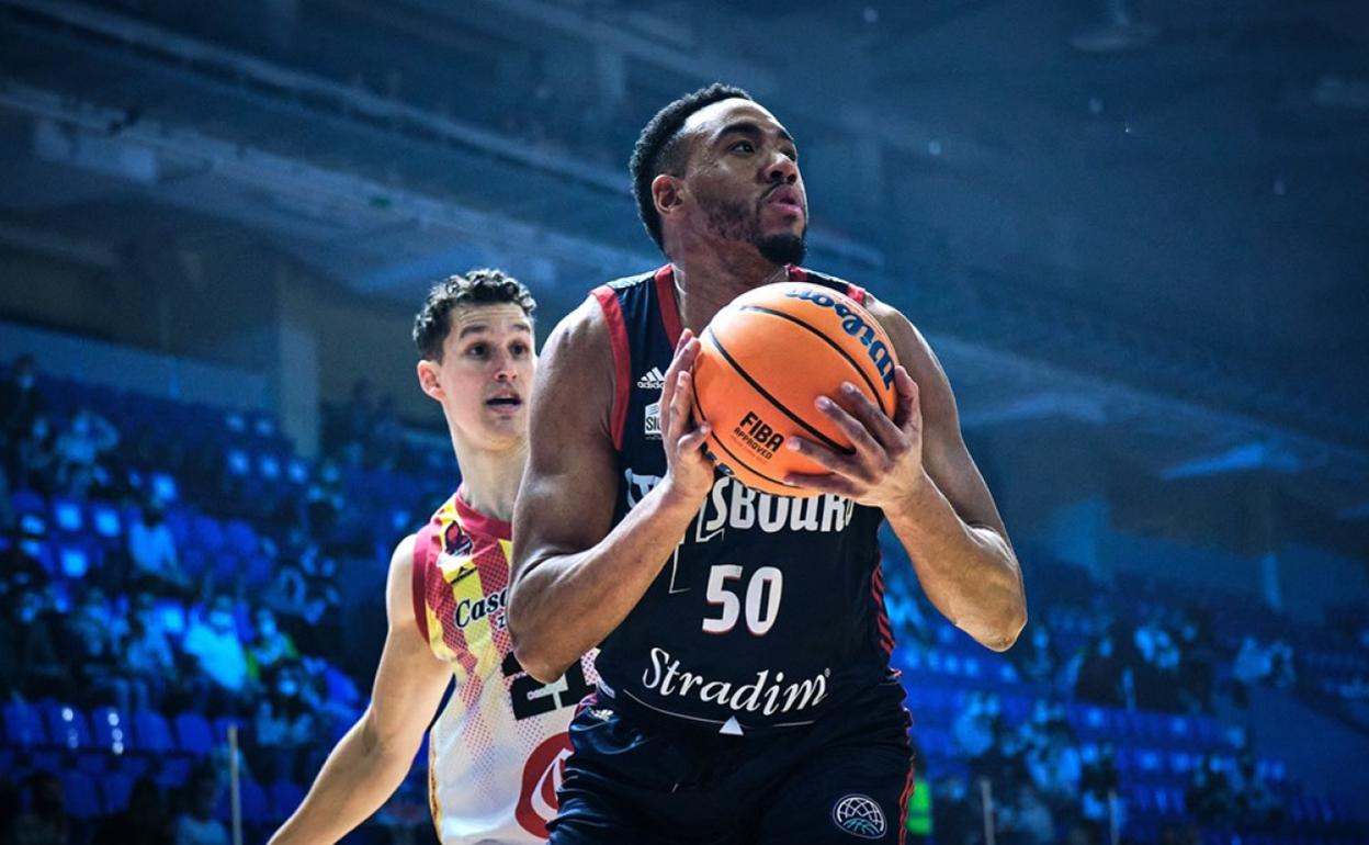 Bonzi Colson, MVP de la pasada campaña en la Champions, jugará en el Pinar Karsiyaka turco.