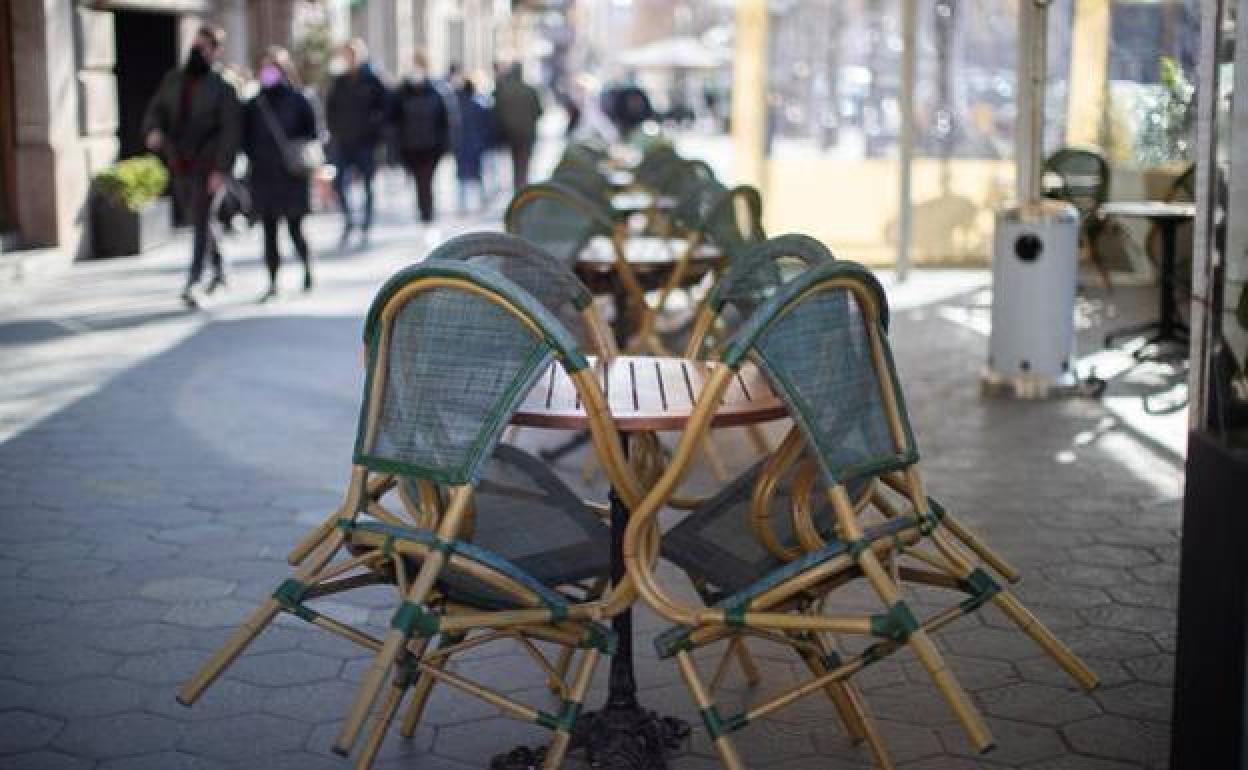 Restricciones Covid: Marín aclara si la Junta baraja adelantar el cierre de establecimientos en Andalucía por la subida de contagios