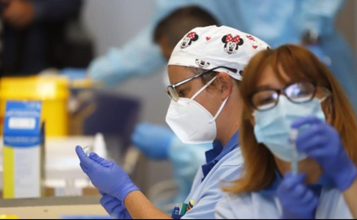 Coronavirus en Andalucía: Andalucía sube su tasa a 433, suma ocho muertos y 3.560 casos en un día