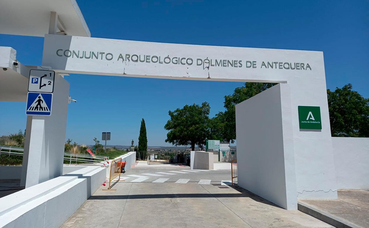 Desde el sábado 17 no se puede acceder por la entrada principal. 