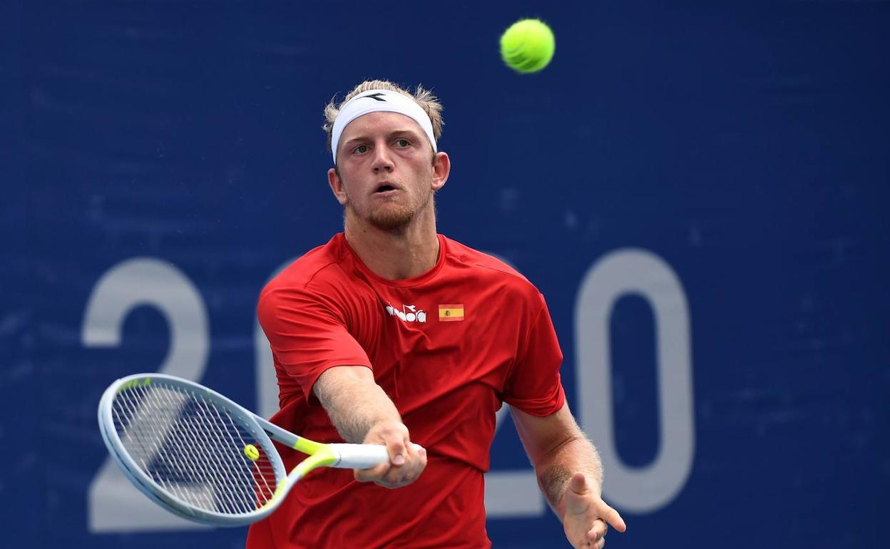 Alejandro Davidovich, en una dejada en el duelo ante Millman. 