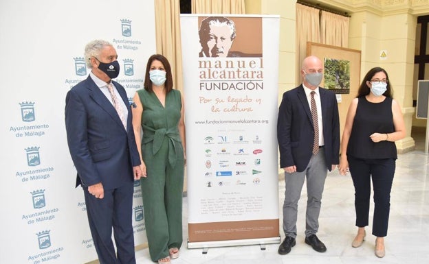 Antonio Pedraza (Fundación Alcántara), la concejala Noelia Losada, Francisco Cañadas (Fundación Unicaja) y Marina Maier Alcántara. 