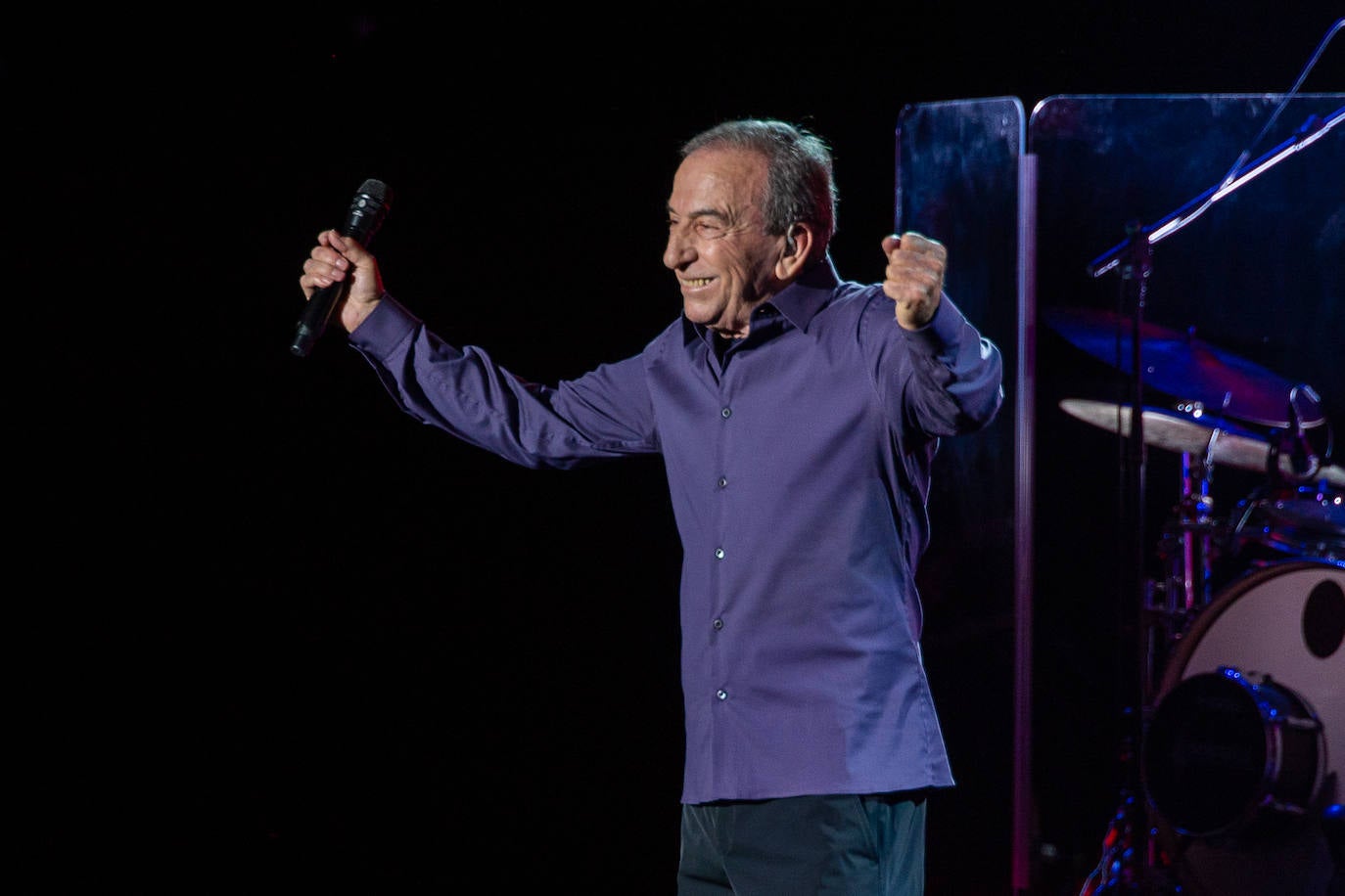 El cantautor hizo un repaso por los mejores temas de su trayectoria musical en 'Baladas para una despedida'.