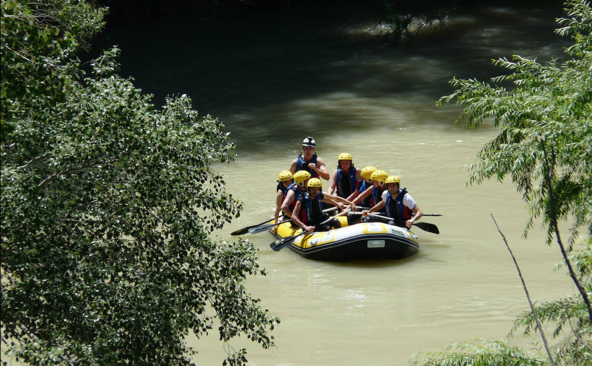 Rafting en el Genil con Ocio Aventura Cerro Gordo.