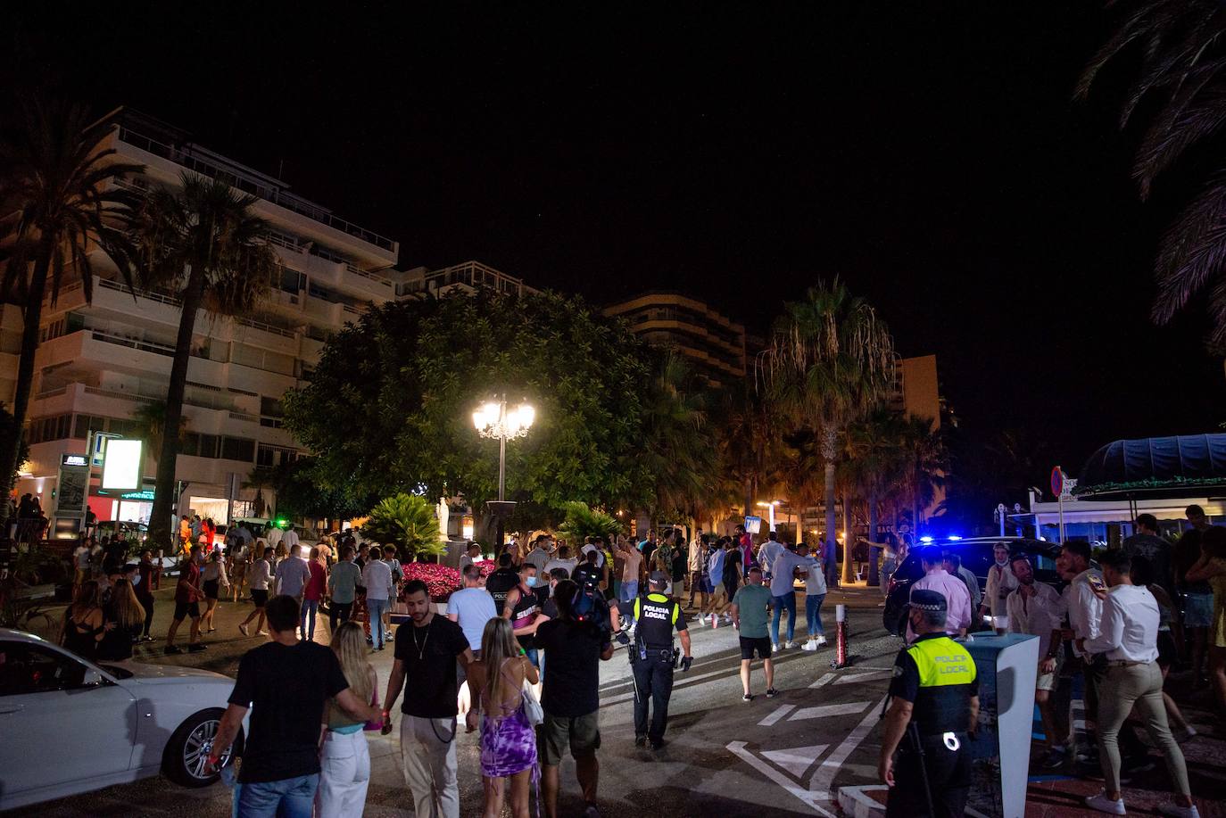 Se levantaron cerca de una quincena de actas por infracción de la medida y se cerró un establecimiento por no respetar el límite horario en el distrito de Las Chapas 