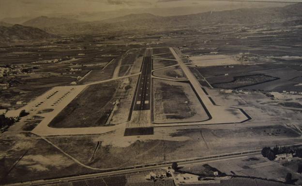 El aeropuerto de Málaga en la década de 1960. 