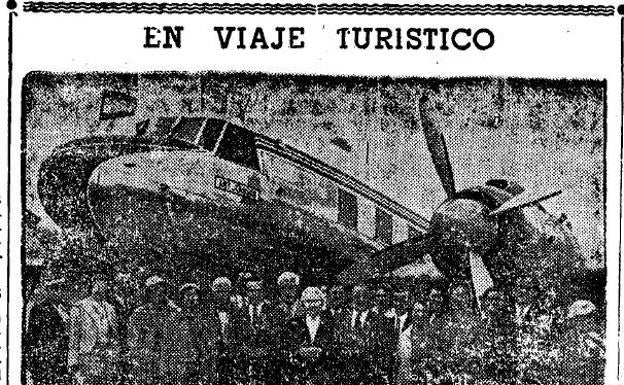 La llegada del primer chárter en la portada de SUR (19 mayo 1956). 