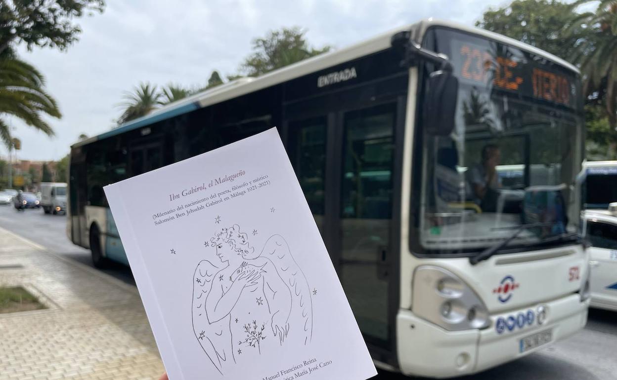 La poesía de Ibn Gabirol circula en autobús en Málaga