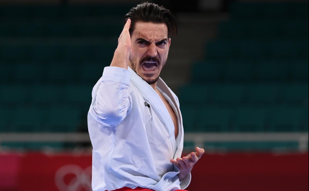 Impecable debut olímpico de Damián Quintero, líder de grupo y en la lucha por las medallas